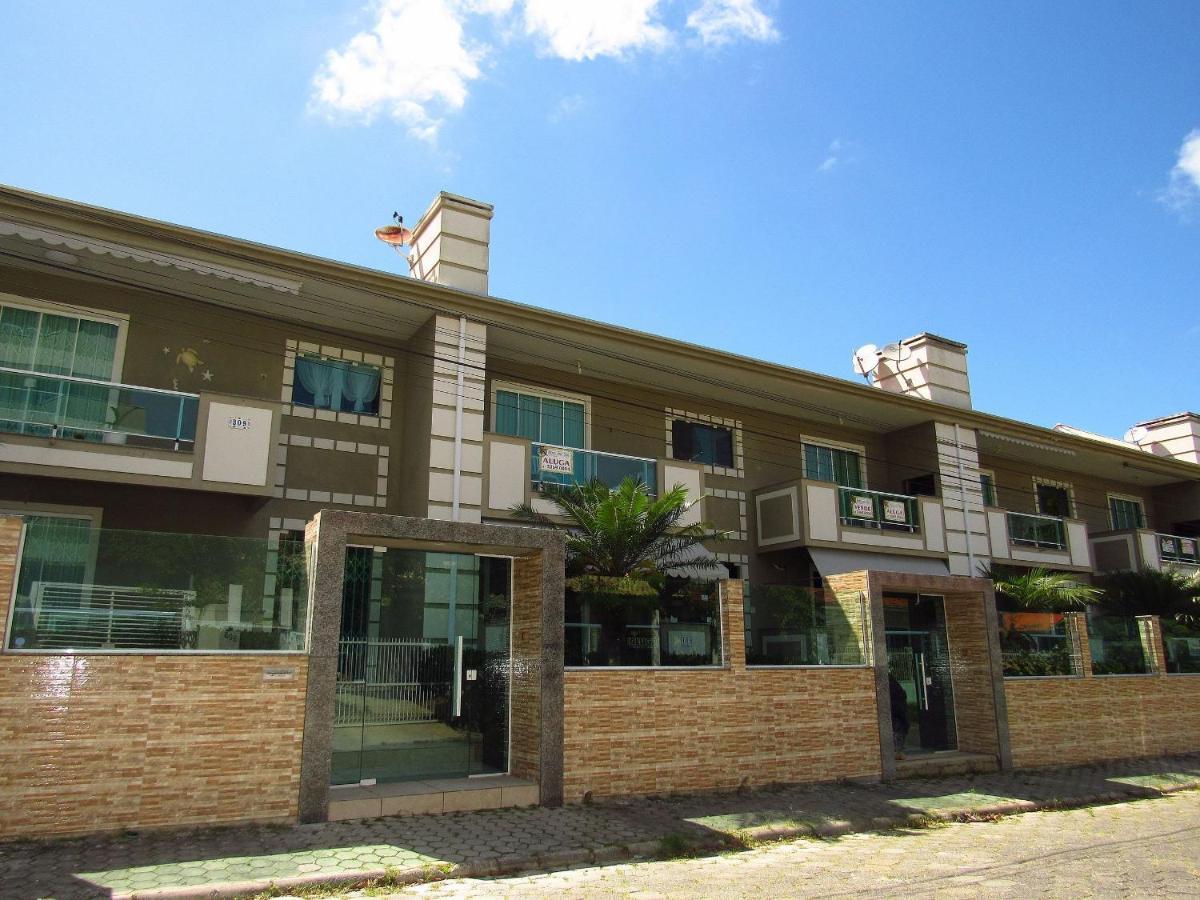 Res Palmeiras Apartment